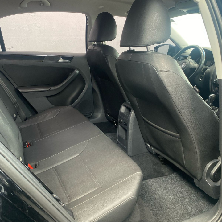 2012 VOLKSWAGEN JETTA 2.0 TIPTRONIC FLEX – MUITO NOVO