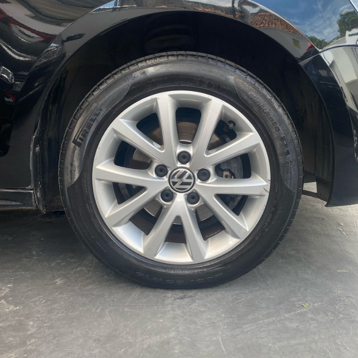 2012 VOLKSWAGEN JETTA 2.0 TIPTRONIC FLEX – MUITO NOVO