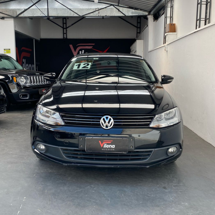 2012 VOLKSWAGEN JETTA 2.0 TIPTRONIC FLEX – MUITO NOVO