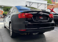 2012 VOLKSWAGEN JETTA 2.0 TIPTRONIC FLEX – MUITO NOVO