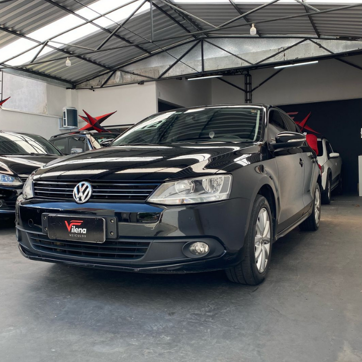 2012 VOLKSWAGEN JETTA 2.0 TIPTRONIC FLEX – MUITO NOVO