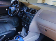 2016 VW FOX 1.6 HIGHLINE FLEX 4P AUTOMÁTIZADO – MUITO NOVO