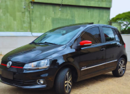 2016 VW FOX 1.6 HIGHLINE FLEX 4P AUTOMÁTIZADO – MUITO NOVO