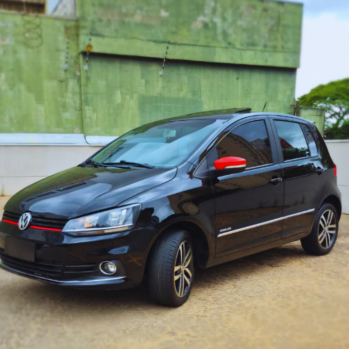 2016 VW FOX 1.6 HIGHLINE FLEX 4P AUTOMÁTIZADO – MUITO NOVO