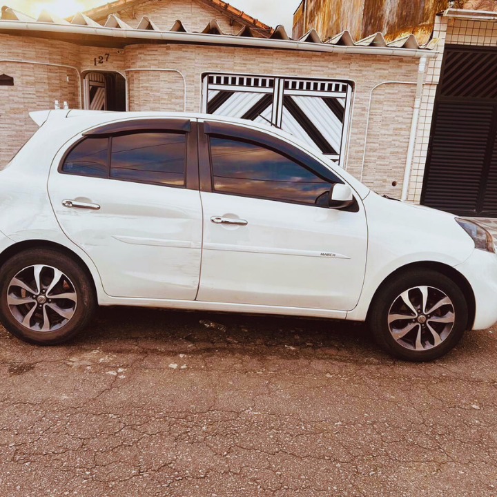 2017 NISSAN MARCH 1.6 SL 16V CVT – COMPLETO