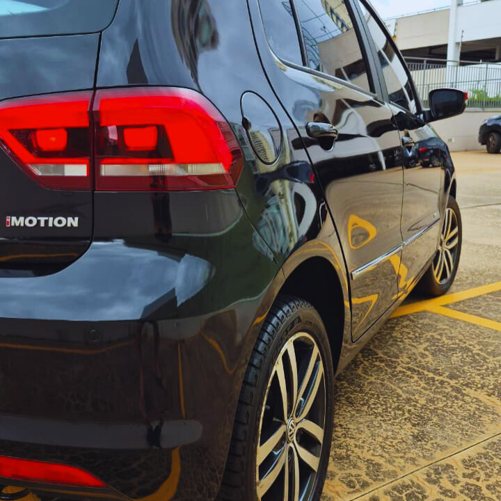 2016 VW FOX 1.6 HIGHLINE FLEX 4P AUTOMÁTIZADO – MUITO NOVO