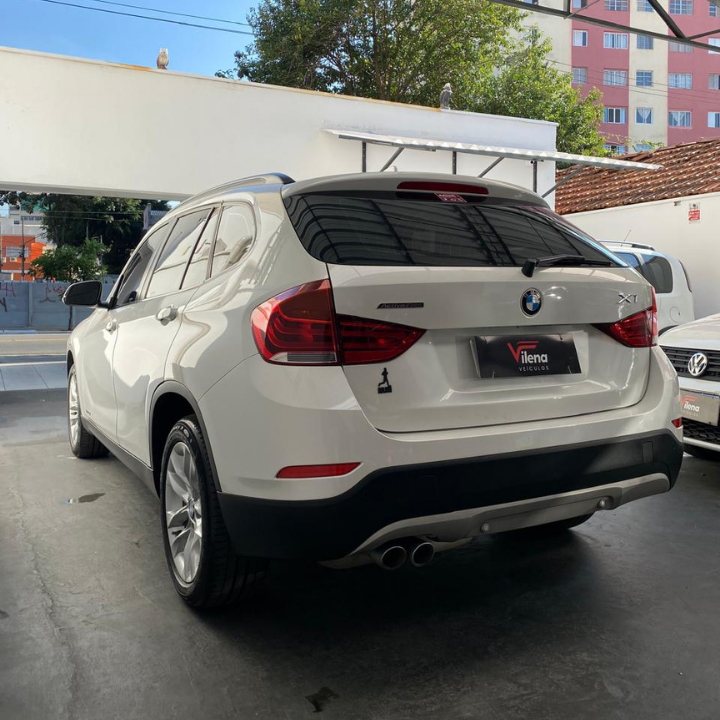 2015 BMW X1 2.0 sDRIVE20i ACTIVE FLEX AUTOMÁTICA – MUITO NOVA