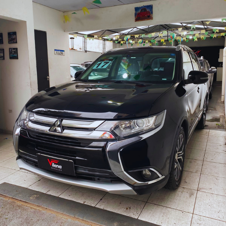 2017 MITSUBISHI OUTLANDER 2.0 GASOLINA – COMPLETA