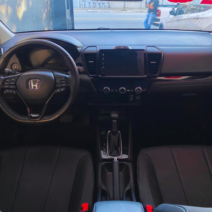 2024 HONDA CITY 1.5 TOURING FLEX AUTOMÁTICO – MUITO NOVO